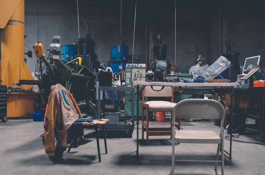 How to Turn a Garage into a Studio