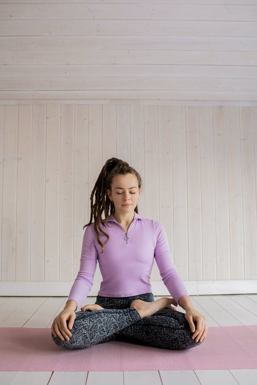 Tips for Doing Yoga at the Office
